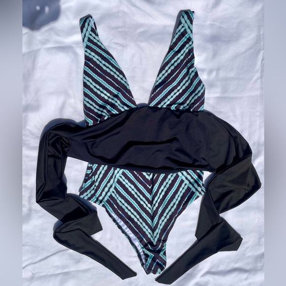 VENUS GIADA ONE-PIECE SWIMSUIT. ‘CLAY BLUE’. SIZE 8. BEACH, RESORT, VACATION! - Picture 4 of 7